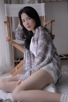 《囚禁少女》完整版